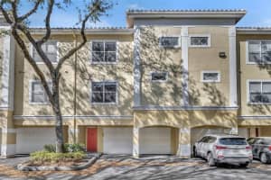 2425 LEGACY LAKE DRIVE, MAITLAND, FL 32751 Sold 07/11/25