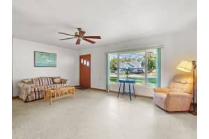 522 WISCONSIN AVENUE, ST CLOUD, FL 34769 Sold 04/04/25