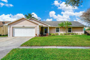 4722 STURBRIDGE CIRCLE, ORLANDO, FL 32812 Sold 04/22/25