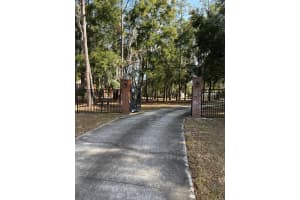19715 EAGLESVIEW CIRCLE, UMATILLA, FL 32784 Sold 08/28/25