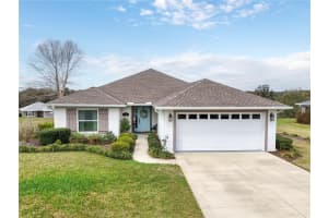 112 FAIRWAY CIRCLE, UMATILLA, FL 32784 Sold 04/15/25