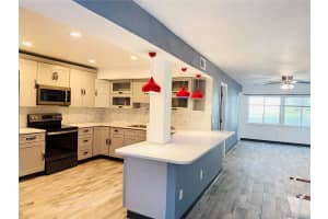 423 OLOLU DRIVE, WINTER PARK, FL 32789 Sold 04/17/25