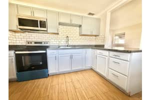 430 PENNSYLVANIA AVENUE, WINTER GARDEN, FL 34787 Sold 05/09/25