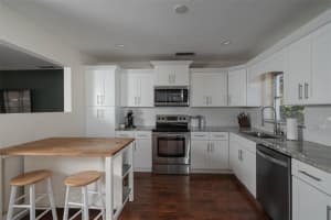 1021 CARLSON DRIVE, ORLANDO, FL 32804 Sold 04/02/25