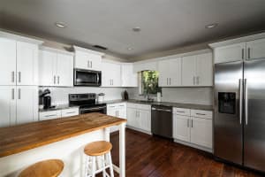 1021 CARLSON DRIVE, ORLANDO, FL 32804 Sold 04/02/25
