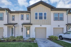 1620 Pelican Dr, DAVENPORT