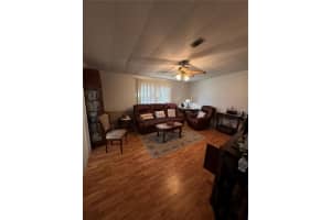 427 VILLAGE CIRCLE, WINTER HAVEN, FL 33880 Sold 04/24/25