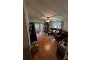 427 VILLAGE CIRCLE, WINTER HAVEN, FL 33880 Sold 04/24/25