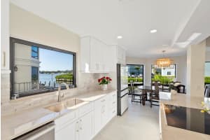 1311 CHESAPEAKE AVENUE, NAPLES, FL 34102 - MLS#MFRO6282610