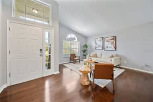 607 GOLDEN DAWN LANE, APOPKA, FL 32712 Sold 05/01/25