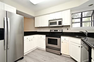 940 DOUGLAS AVENUE, ALTAMONTE SPRINGS, FL 32714 Sold 05/23/25