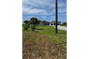 10490 WINNIPEG STREET, PORT CHARLOTTE, FL 33981 - MLS#MFRO6282757