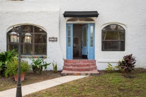 2100 SHERIDAN ROAD, MOUNT DORA, FL 32757 Sold 04/30/25