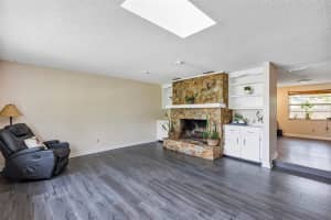 106 FRANCES DRIVE, ALTAMONTE SPRINGS, FL 32714 Sold 03/27/25