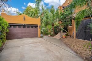 1141 OSCEOLA AVENUE, ORLANDO, FL 32806 Sold 05/12/25
