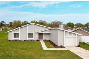 820 E Flag Ln, KISSIMMEE