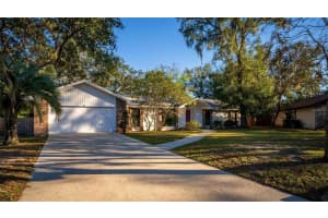 109 CRESTWOOD DRIVE, LONGWOOD, FL 32779 Sold 04/18/25