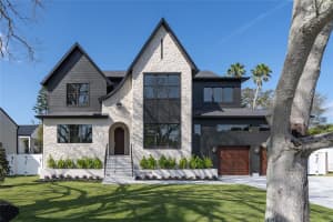 1056 SNELL ISLE BOULEVARD, ST PETERSBURG, FL 33704 Sold 08/14/25