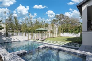 1056 SNELL ISLE BOULEVARD, ST PETERSBURG, FL 33704 Sold 08/14/25