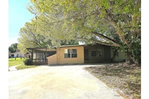 3817 35TH AVENUE, OKEECHOBEE, FL 34972 Sold 08/20/25