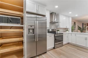 1055 KENSINGTON PARK DRIVE, ALTAMONTE SPRINGS, FL 32714 Sold 04/01/25