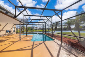2260 THE OAKS BOULEVARD, KISSIMMEE, FL 34746 - MLS#MFRO6283348