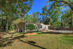 23949 RIVER ROAD, ASTOR, FL 32102 Sold 06/17/25