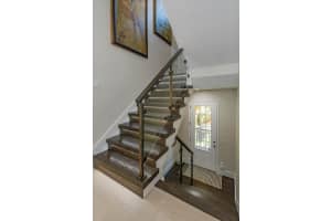 528 LOBELIA DRIVE, LAKE MARY, FL 32746 Sold 04/14/25