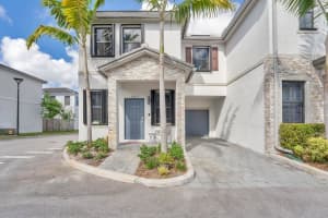 1543 29TH STREET, FORT LAUDERDALE, FL 33315 Sold 04/16/25