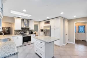 922 PUMA TRAIL, WINTER SPRINGS, FL 32708 Sold 05/06/25