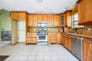 6226 5TH STREET, VERO BEACH, FL 32968 Sold 04/18/25