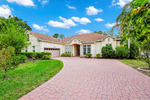 2932 BAYHEAD RUN, OVIEDO, FL 32765 Sold 04/04/25