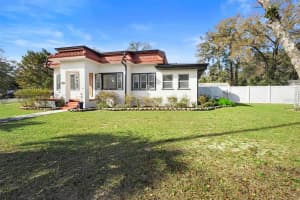 1601 1ST AVENUE, MOUNT DORA, FL 32757 Sold 07/14/25