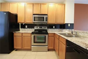 10832 SAVANNAH WOOD DRIVE, ORLANDO, FL 32832 - MLS#MFRO6285482