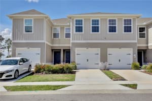 421 Sedgewick Dr, DAVENPORT