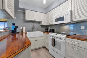 2860 OCEAN SHORE BOULEVARD, ORMOND BEACH, FL 32176 Sold 03/31/25
