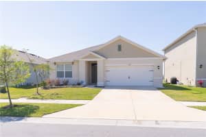 2852 IVY LAKE COURT, LAKELAND, FL 33811 Sold 04/11/25