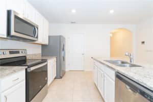 2852 IVY LAKE COURT, LAKELAND, FL 33811 Sold 04/11/25