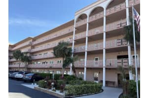 5521 80th Street North #306, ST PETERSBURG