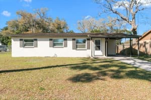 925 VALLEYDALE AVENUE, DELAND, FL 32720 Sold 05/18/25