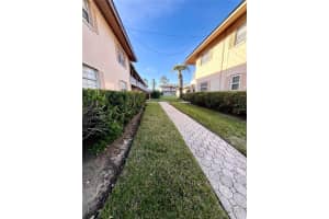 1100 CAROLINE STREET, TAVARES, FL 32778 Sold 04/02/25