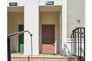 556 COPLEY LANE, ORLANDO, FL 32806 Sold 05/01/25