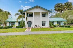 5490 17TH STREET, VERO BEACH, FL 32968 Sold 04/30/25