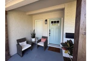 5972 5TH AVENUE, ST PETERSBURG, FL 33707 Sold 04/22/25