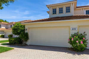 3010 MEANDERING WAY, FORT MYERS, FL 33905 - MLS#MFRO6286627