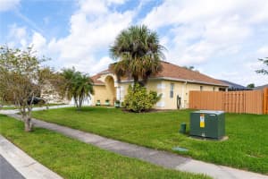 1107 SENECA TRAIL, ST CLOUD, FL 34772 Sold 04/30/25