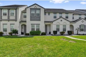 394 Captiva Dr, DAVENPORT
