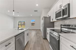 17052 SW 44TH CIR, OCALA, FL 34473 - MLS#MFRO6286836