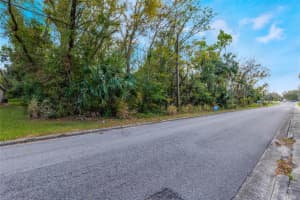 330 WISCONSIN AVENUE, DELAND, FL 32724 - MLS#MFRO6287010