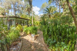 570 ACACIA AVENUE, MELBOURNE, FL 32904 Sold 05/28/25